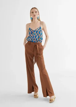 Pantalón cinturón y aberturas