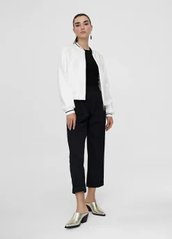 Pantalón cropped negro