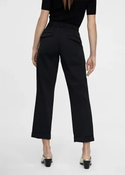 Pantalón cropped negro