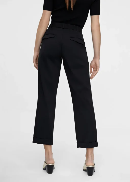 Pantalón cropped negro