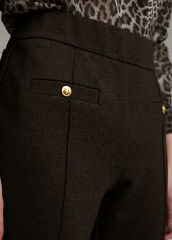 Pantalón detalle botón