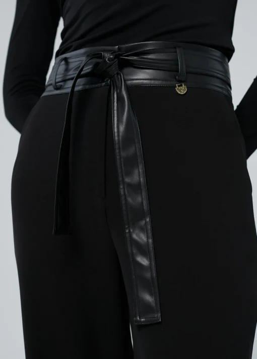 Pantalón detalle cintura