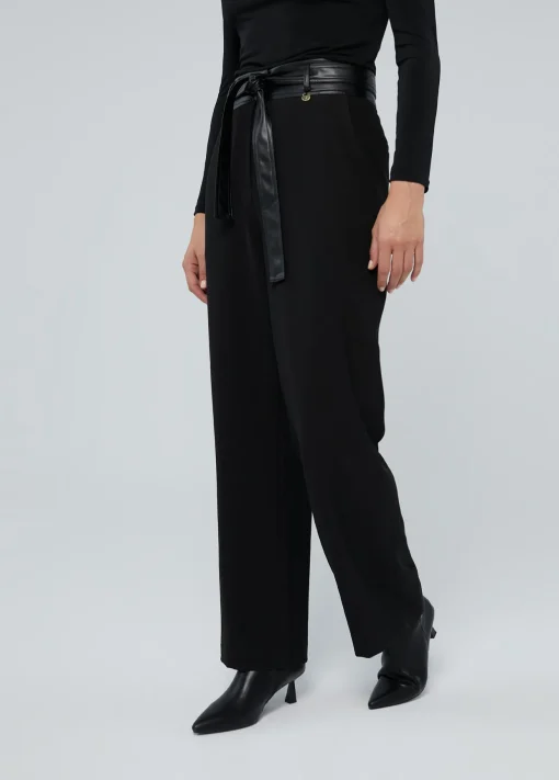 Pantalón detalle cintura