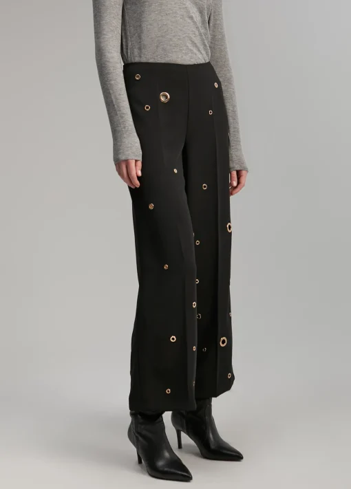 Pantalón detalle eyelets