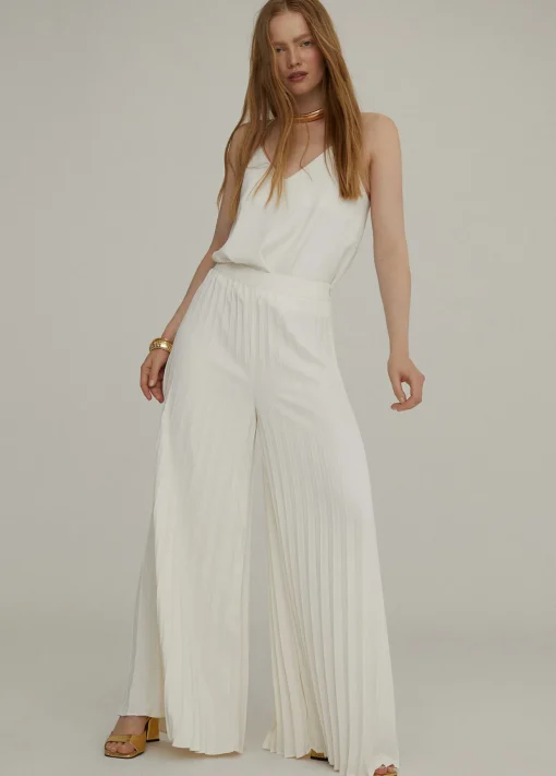Pantalón plisado y fluído