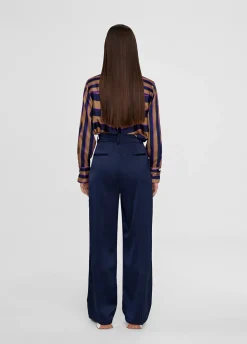 Pantalón recto con bolsillos