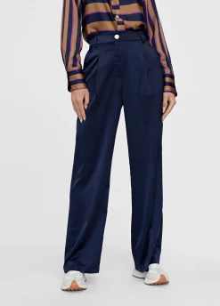 Pantalón recto con bolsillos