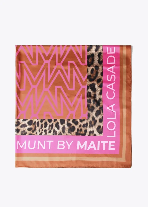 Pañuelo satinado estampado