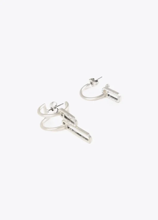 Pendientes asimétricos