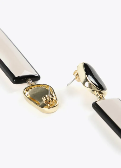 Pendientes blanco y negro