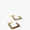 Pendientes dorados de aros cuadrados