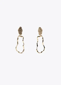 Pendientes dorados multiforma