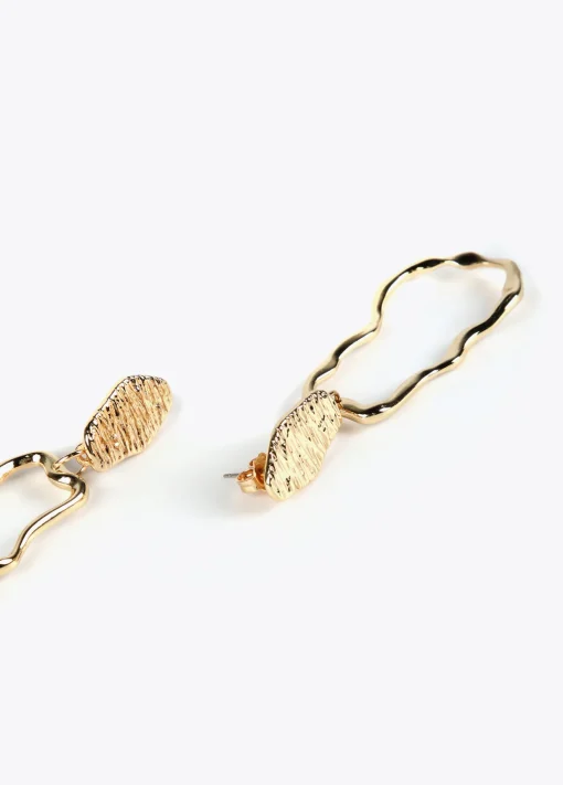 Pendientes dorados multiforma
