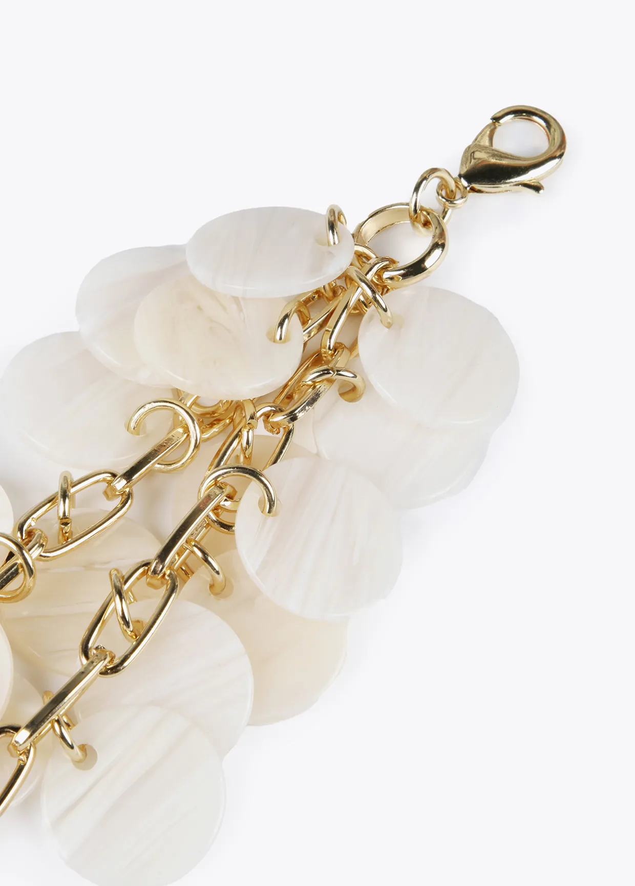 Pulsera dorada y nacarada