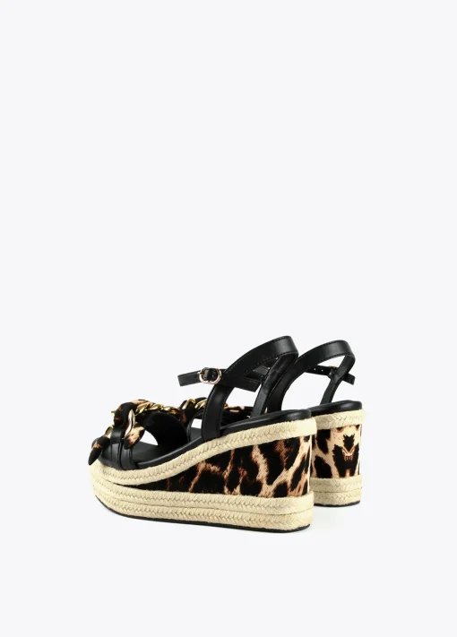 Sandalia cuña con estampado animal