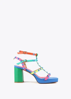 Sandalia de tacón con tiras multicolor