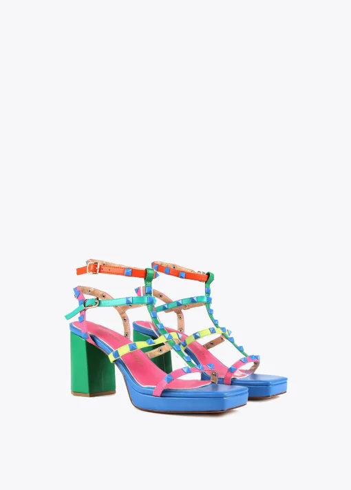 Sandalia de tacón con tiras multicolor