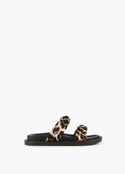 Sandalia plana tiras estampado animal