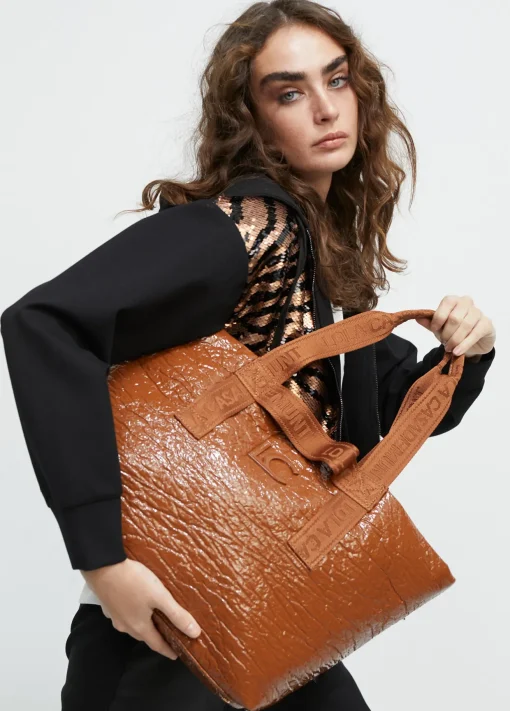 Shopper efecto charol