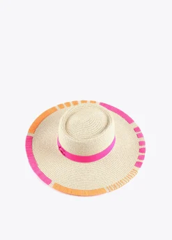 Sombrero efecto ráfia y bordados