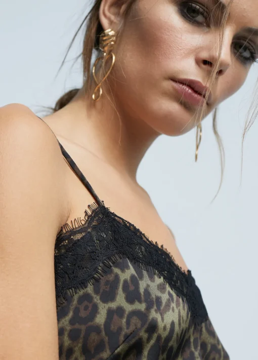 Top animal print