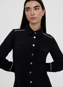 Vestido corto camisero ceñido