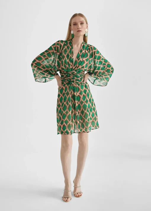 Vestido corto fluido estampado