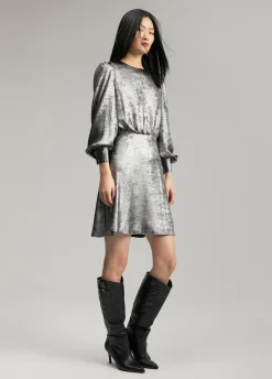 Vestido corto laminado