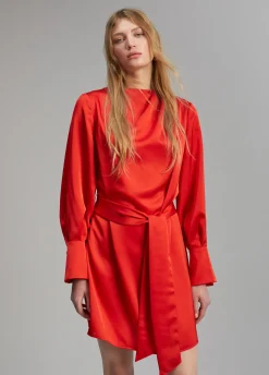 Vestido corto satinado