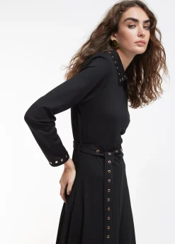 Vestido detalle eyelets