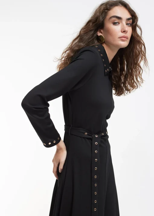 Vestido detalle eyelets