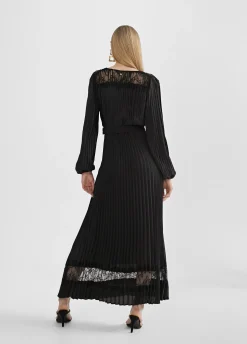 Vestido largo plisado y encaje