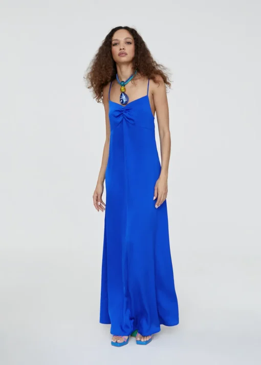 Vestido largo tipo lencero