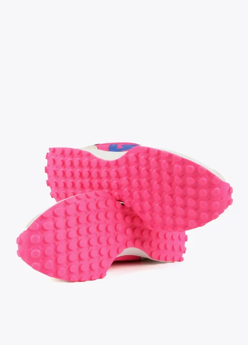 Zapatillas deportivas azul y rosa flúor