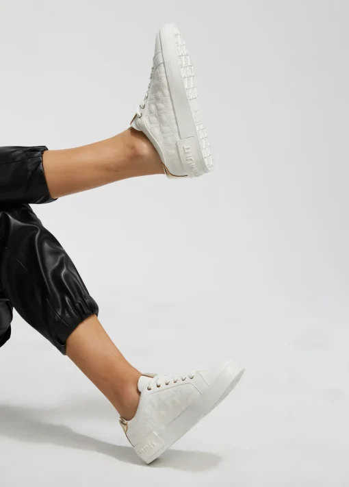 Zapatillas deportivas metalizadas
