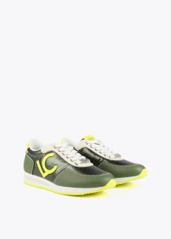 Zapatillas deportivas verdes y lima