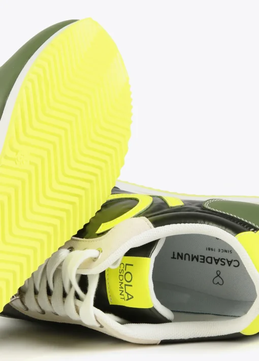 Zapatillas deportivas verdes y lima