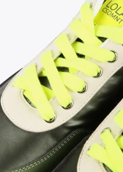 Zapatillas deportivas verdes y lima